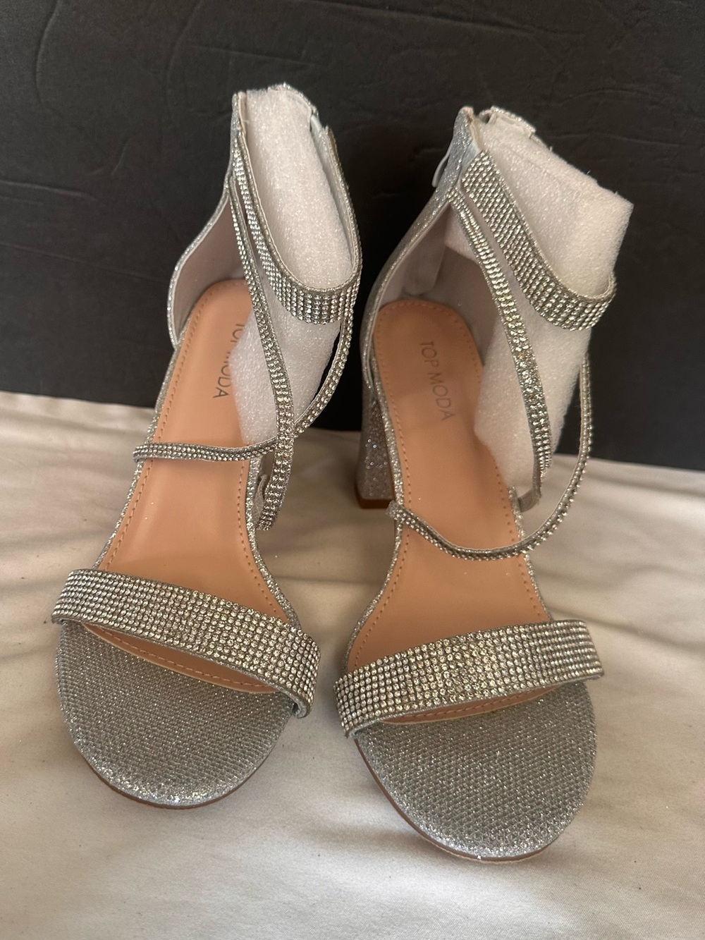 TOP Moda Silver Rhinestone Block Heel Sandals - Picture 2 of 6